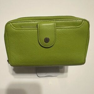 Chic Olive Women's Wallet